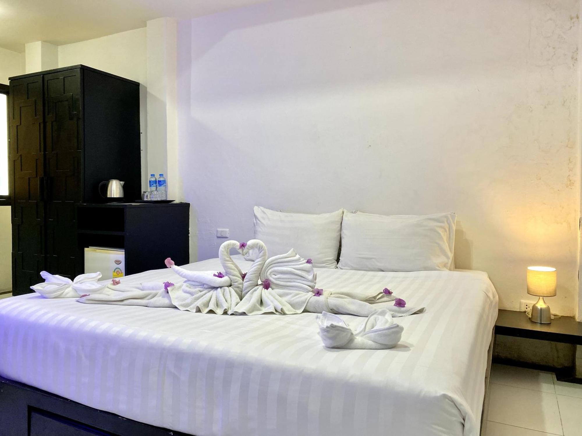 Beachwalk Patong 外观 照片