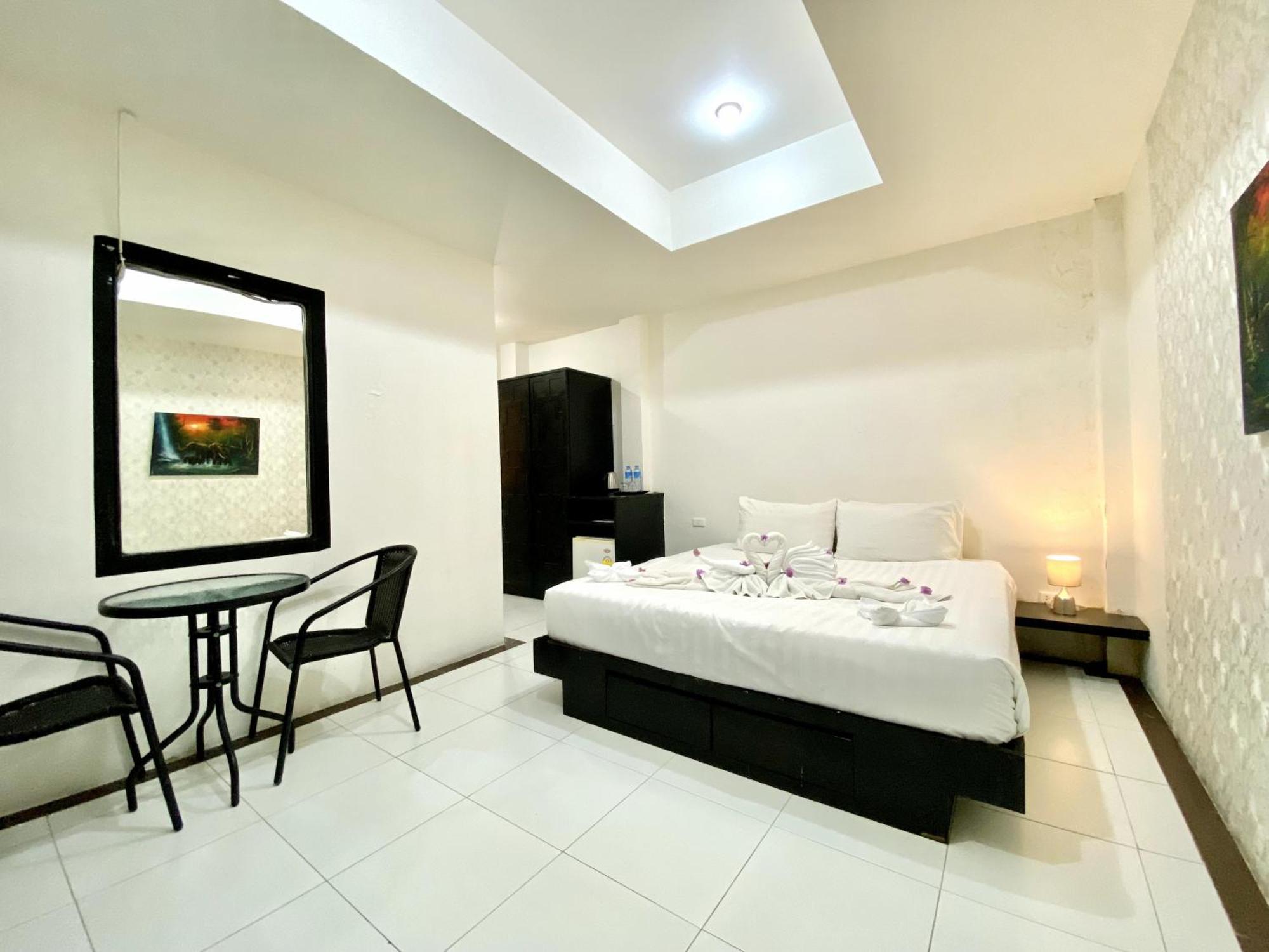 Beachwalk Patong 外观 照片